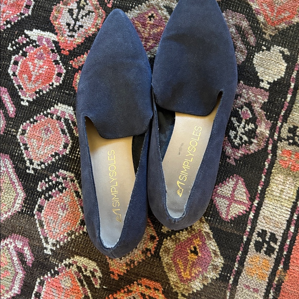 SimplySoles Italian navy suede low heels